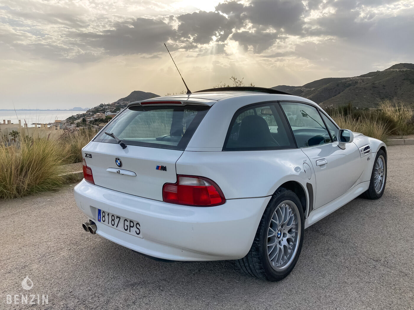 Miniature BMW Z3 Coupé 2.8 - Vert Métal, échelle 1/18 Par UT MODELS, état Neuf