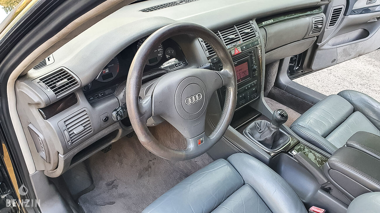 Benzin Audi S8 D2 Manual 1999