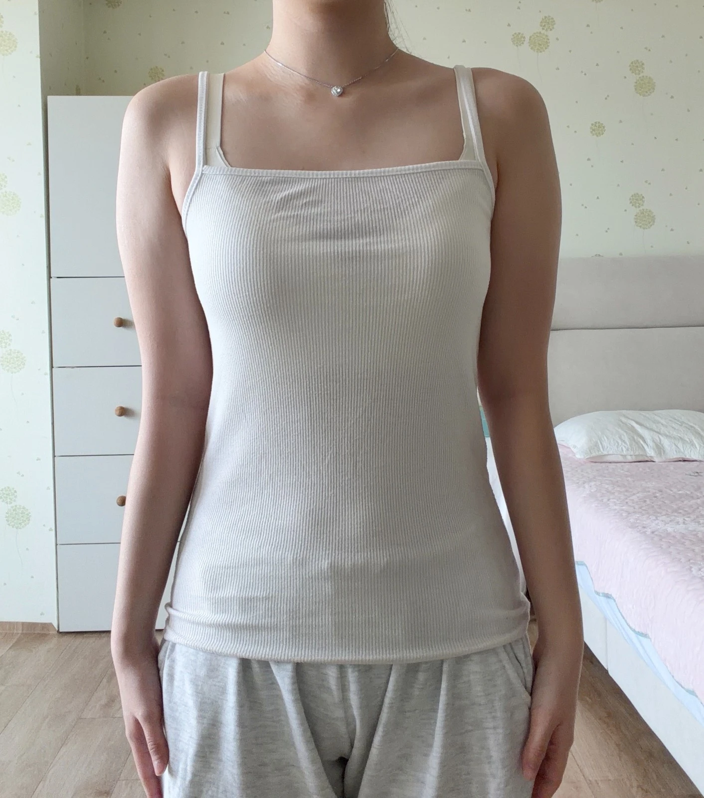 手臂抽脂第 6 個月！ - 手臂抽脂 術前 1 - TheLINE 整形外科