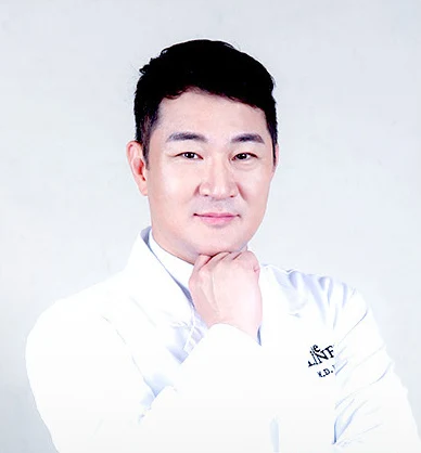 안면성형 아카데미 - 정유석 대표원장 - 더라인성형외과