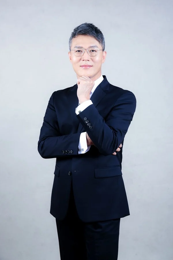 줄기세포 통한 지방흡입, 성형외과적 진단에 따라 안전하게 진행해야 - 1 - 더라인성형외과