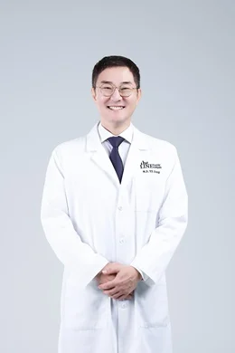 줄기세포 가슴지방이식. 보형물 부작용 부담 덜어 - 1 - 더라인성형외과