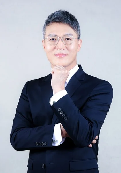 대용량 지방흡입수술, 자가수혈로 안전하게 - 1 - 더라인성형외과