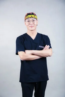 줄기세포 지방흡입 수술 부작용을 낮추기 위해서는? - 1 - 더라인성형외과