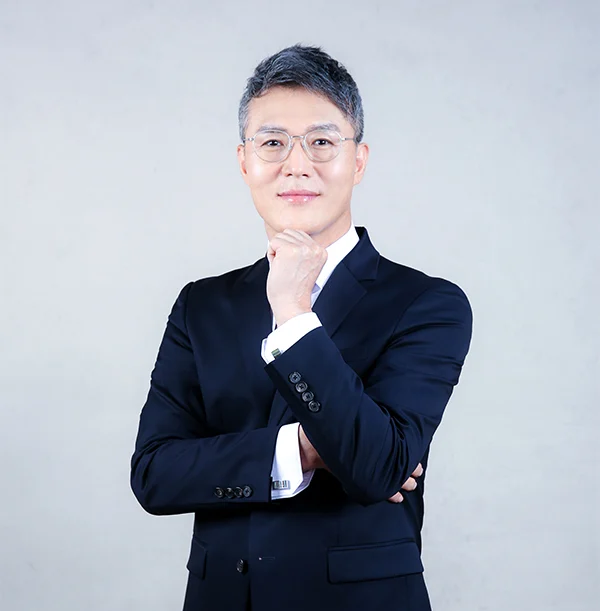 [칼럼] 대용량 지방흡입 수술, 안전한 계획이 중요 - 1 - 더라인성형외과