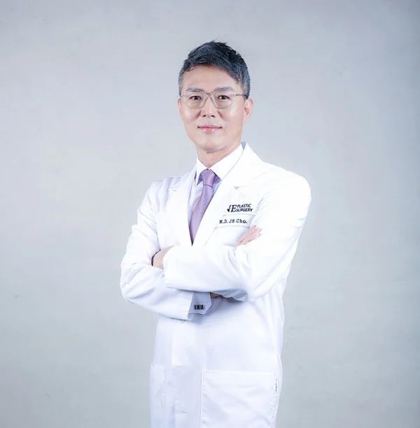 늘어진 팔뚝, 팔 거상 고려한다면 주의점은? - 1 - 더라인성형외과