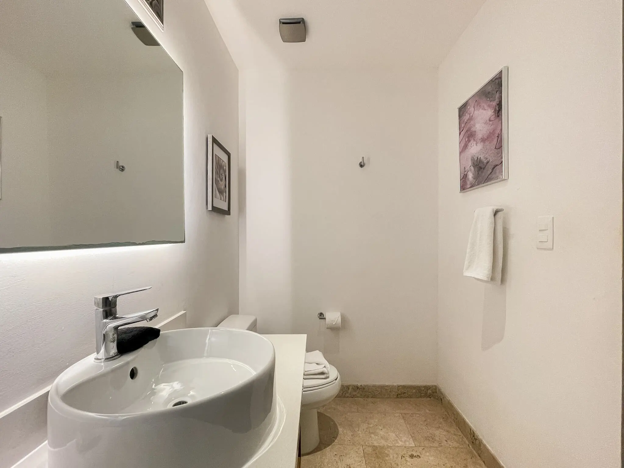 2 Bed Lock-Off Turnkey Building with Resort Style Amenities | Rooflia