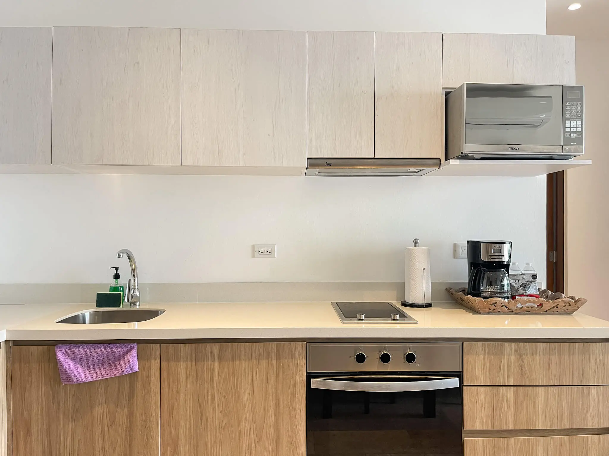 2 Bed Lock-Off Turnkey Building with Resort Style Amenities | Rooflia