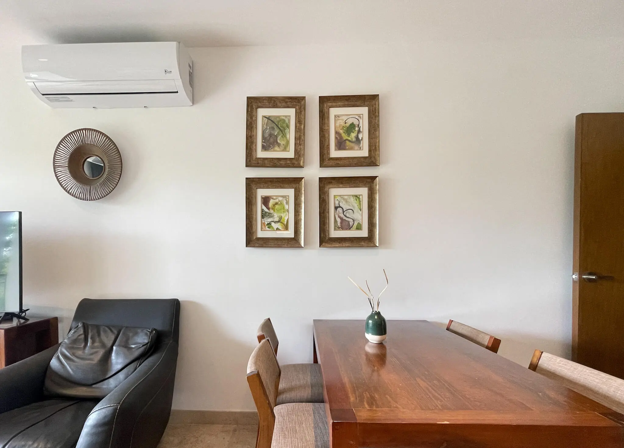 2 Bed Lock-Off Turnkey Building with Resort Style Amenities | Rooflia