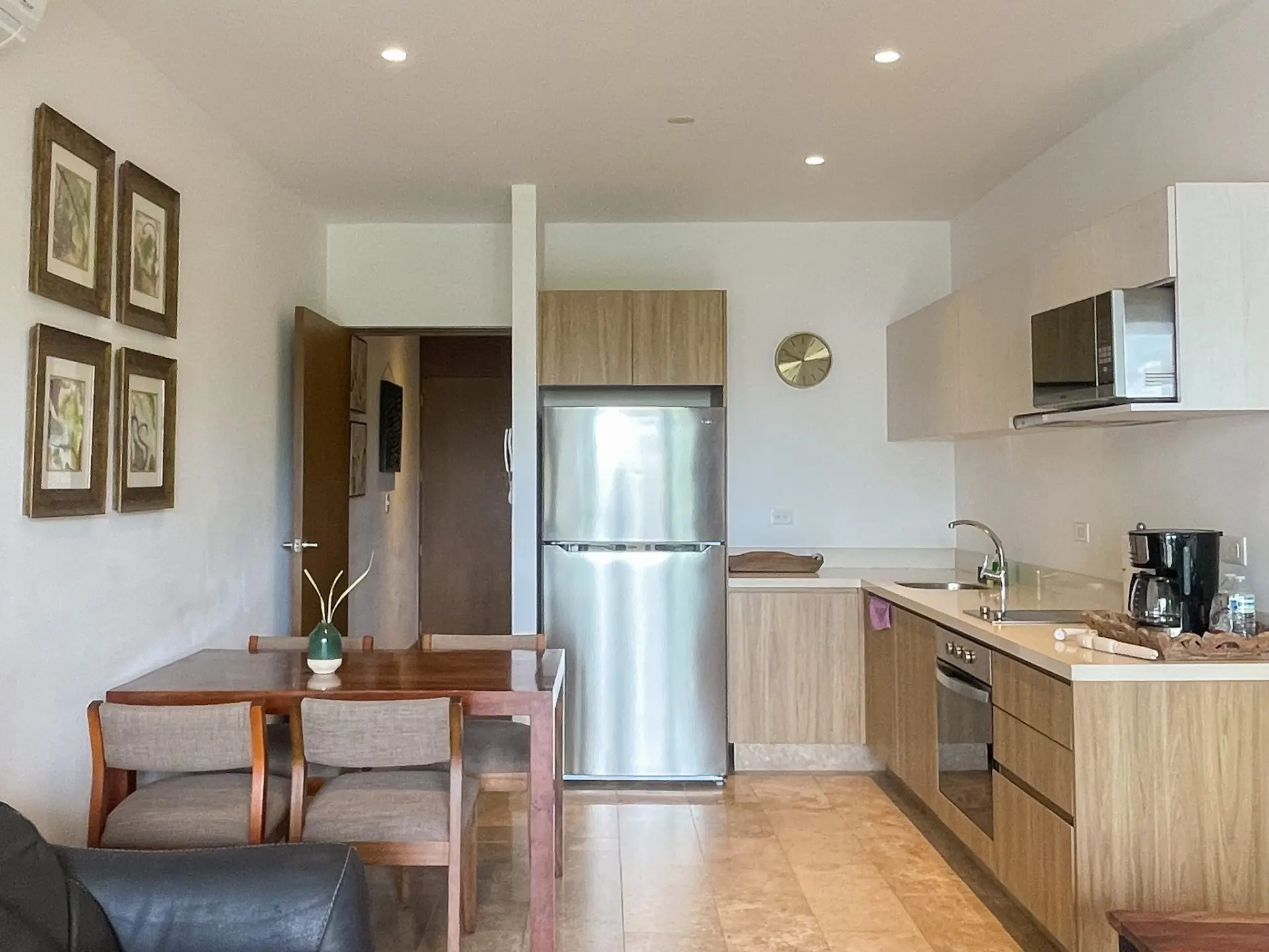 2 Bed Lock-Off Turnkey Building with Resort Style Amenities | Rooflia