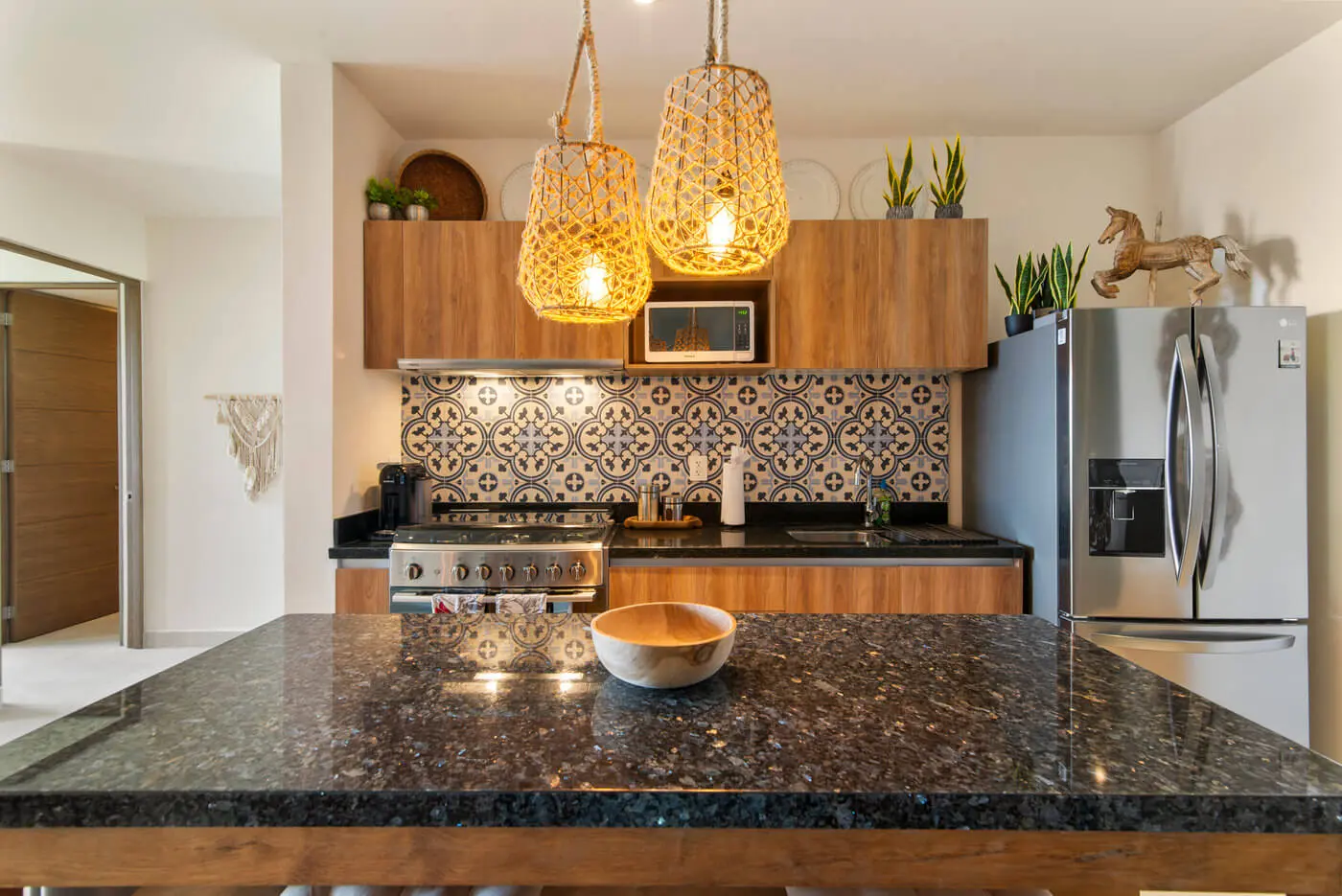 Best Ocean View, Turnkey 2 Bed Santamar, Private Beach Club | Rooflia