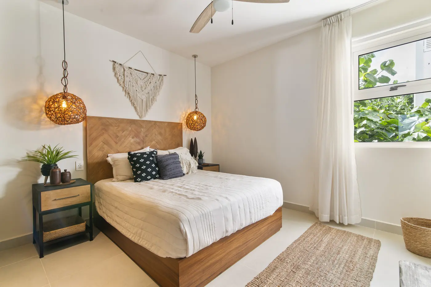 Best Ocean View, Turnkey 2 Bed Santamar, Private Beach Club | Rooflia
