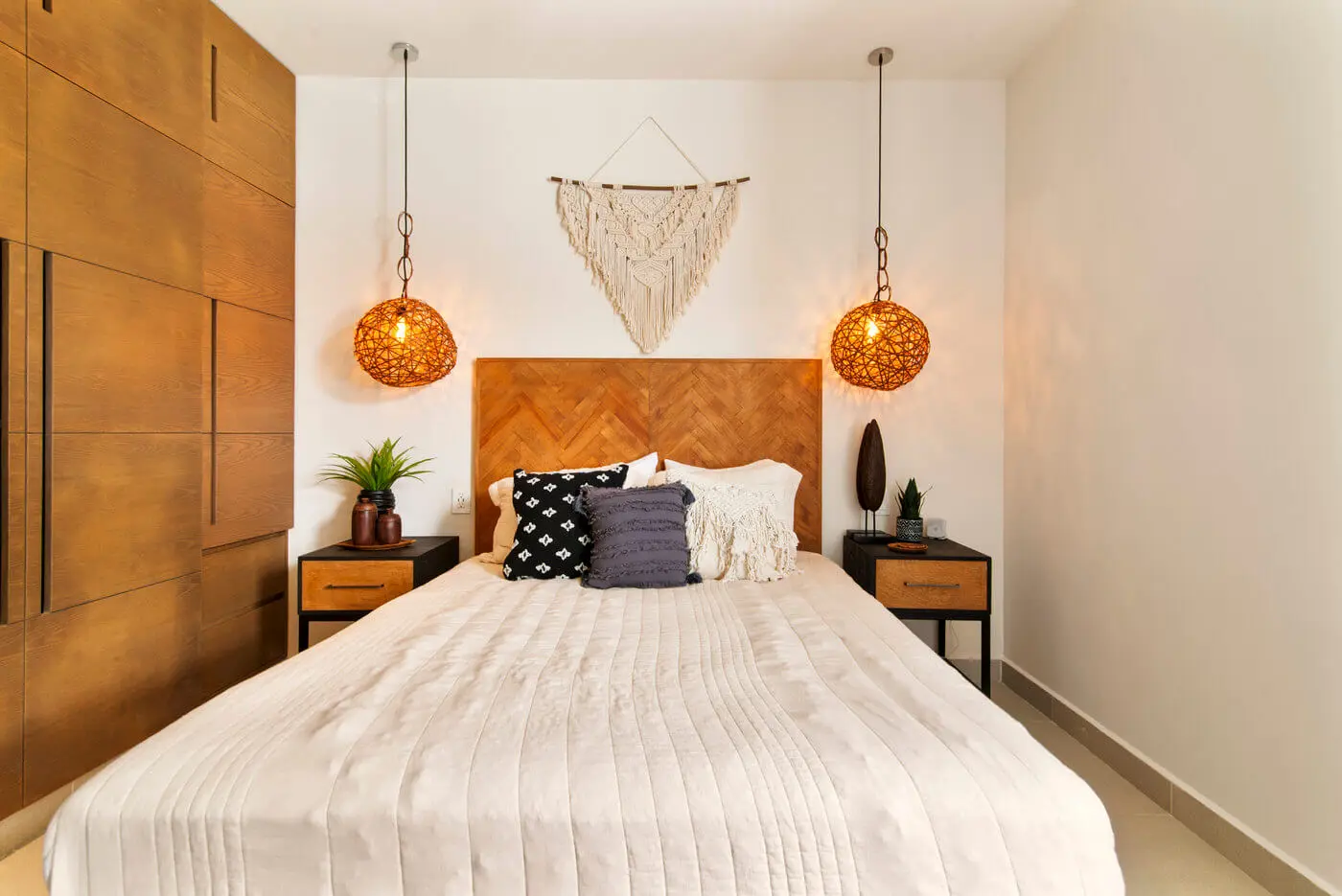Best Ocean View, Turnkey 2 Bed Santamar, Private Beach Club | Rooflia
