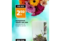 bloemenarrangement cilinder met vaas