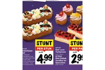 sint luxe tompouce of sint mini gebak aardbei en speculaas