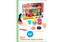 kleiset met ijsjes en gebak