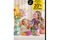 kunstbloemen en vazen