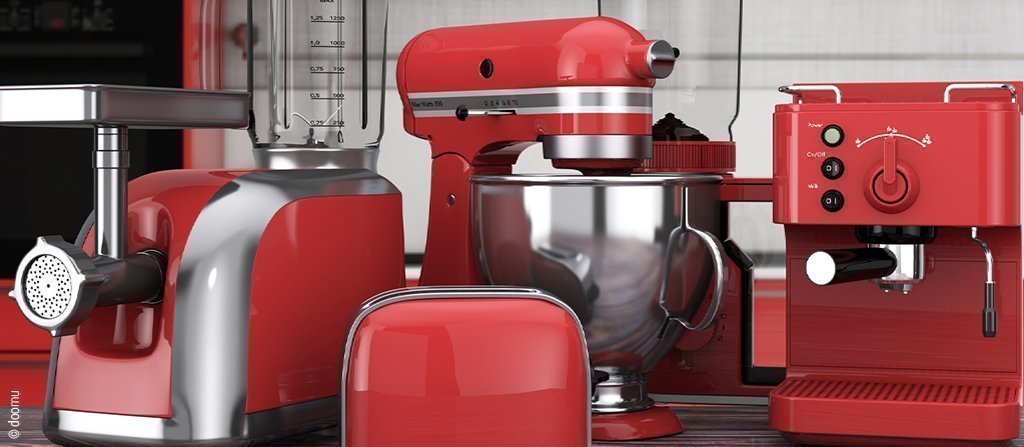 Foto diverser Küchengeräte: Mixer, Kaffemaschine, Toaster, Küchenmaschine - alle in rot-silbernem Design.