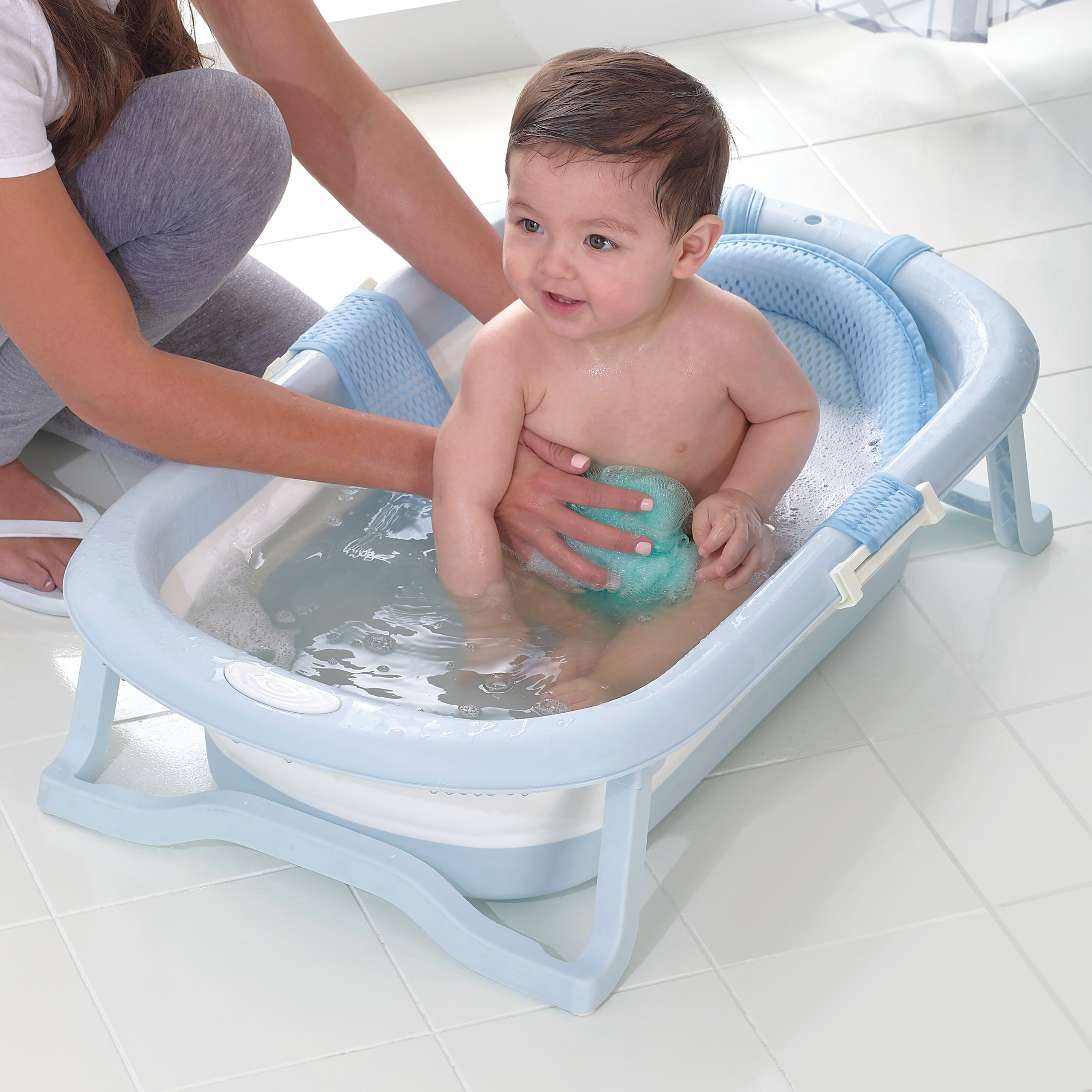 BebemundoRD - Esta bañera Ok Baby es apta para para colocar dentro de una  bañera para adulto para poder bañar al bebe de forma cómoda. Cuenta con un  asiento ergonómico de goma