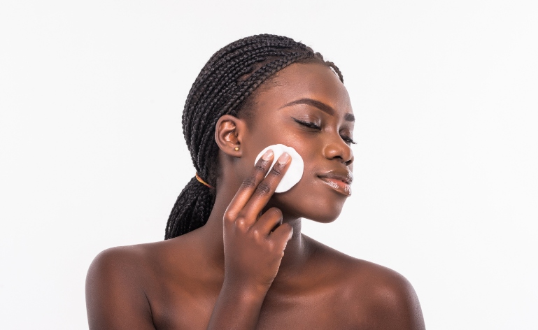 Skin care: o que é, como fazer e produtos para sua pele