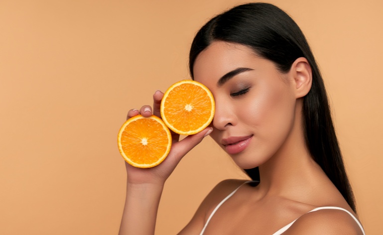 A importância da Vitamina C para a Saúde e para a Pele do Rosto