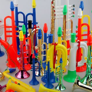 Musical Instrument Toys, Trumpets, Drums & More, Made in Germany, 900 Pieces, Like New Condition, Est. Original Retail €12,150, Tanna, DE