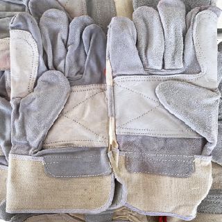 Assorted Work Gloves, 1,000 Pairs, Used - Good Condition, Est. Original Retail €15,000, Tanna, DE