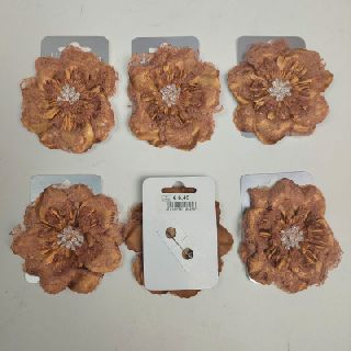 Flower Hair Accessories, 895 Pieces, New Condition, Est. Original Retail €6,265, Vilnius, LT