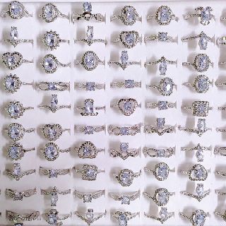 Versatile Crystal Rings, 600 Units, New Condition, Est. Original Retail $5,100, Red Lion, PA