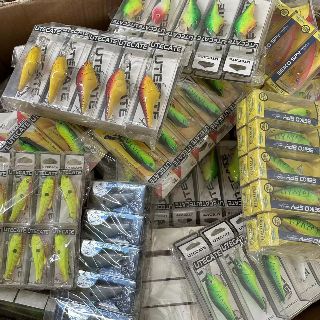 Mixed Minnow Hard Bait Lures, 600 Units, New Condition, Est. Original Retail $5,400, Buffalo, CA