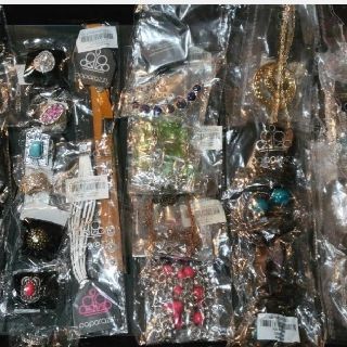 Assorted Women's Costume Jewelry, 300 Units, New Condition, Est. Original Retail $5,100, Dallas, TX