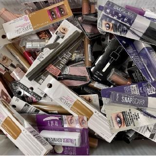 False Eyelashes & Cosmetics by CoverGirl & More, 300 Units, Like New Condition, Est. Original Retail $5,000, Dallas, TX