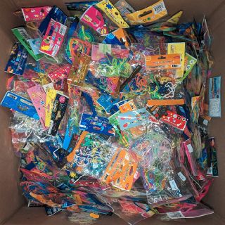 Assorted Silly Bandz & Rubber Band Bracelets, 850 Packs, New Condition, Est. Original Retail $5,092, Bay Shore, NY