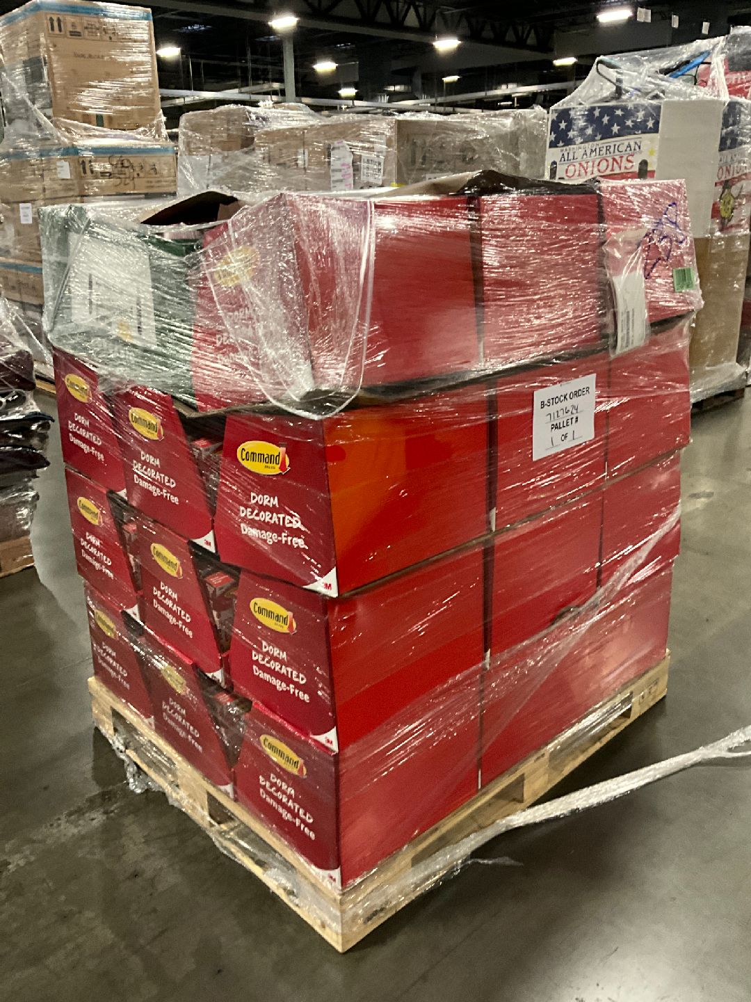 1 Pallet of Hardware (TRA-7127624), Like New, 362 Units, Ext. Retail $5,426, Tracy, CA