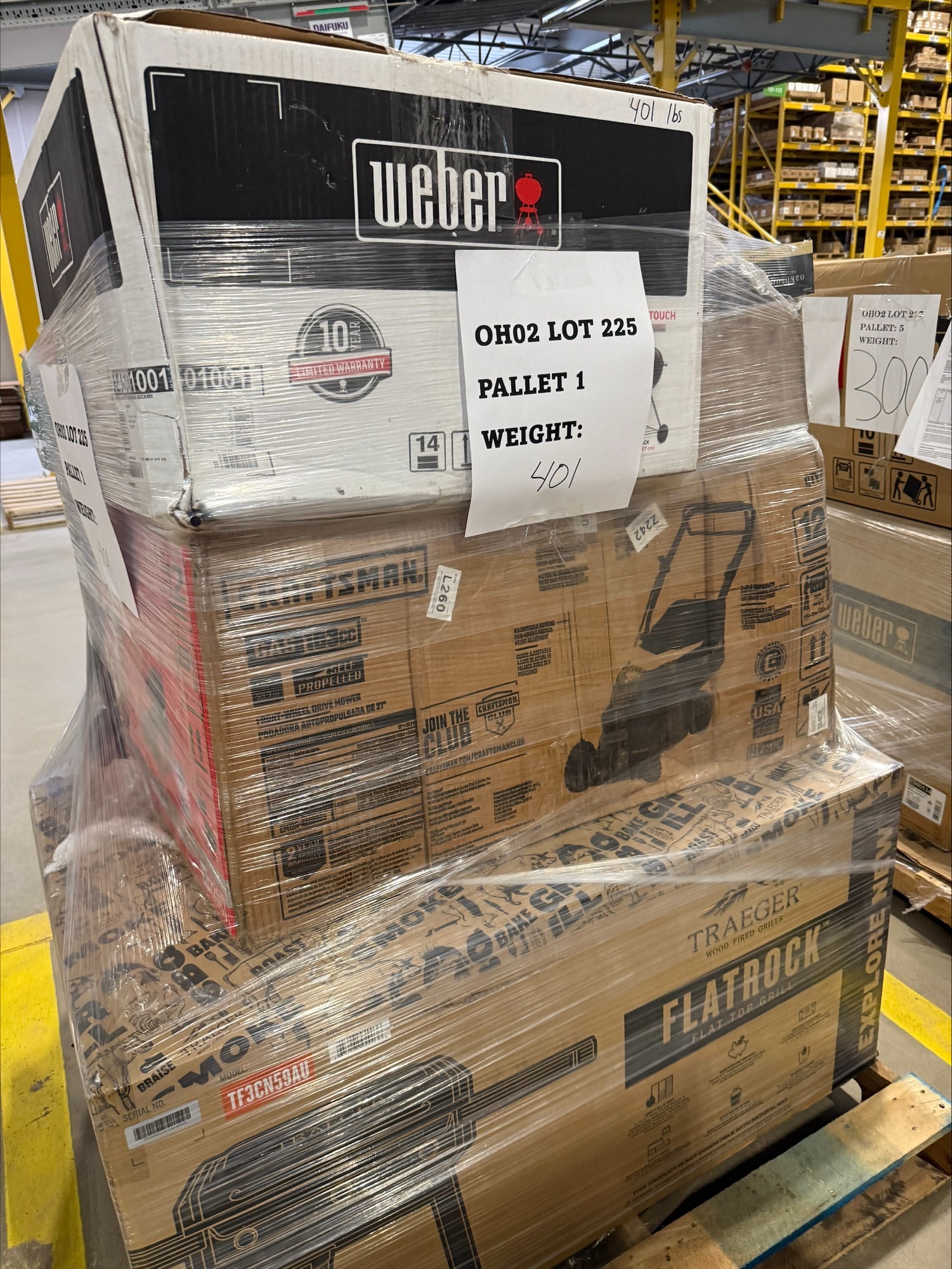 Image of 5 Pallets of UNMANIFESTED Mixed Merchandise