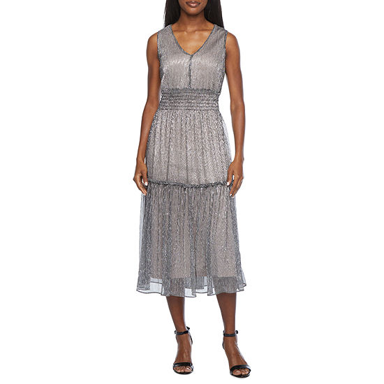 Image of 3 Pallets of Athletic Wear, Men's Sportswear, Dresses & Suits & More