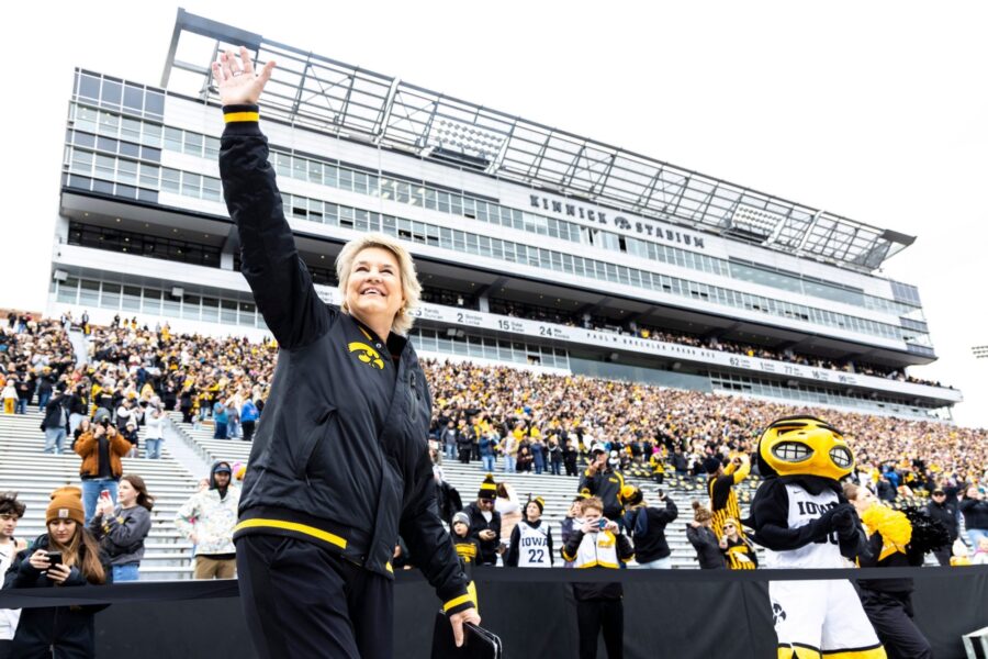 CW Pod with Iowa Head WBB Coach Lisa Bluder: Going behind the scenes of Iowa Women's Basketball