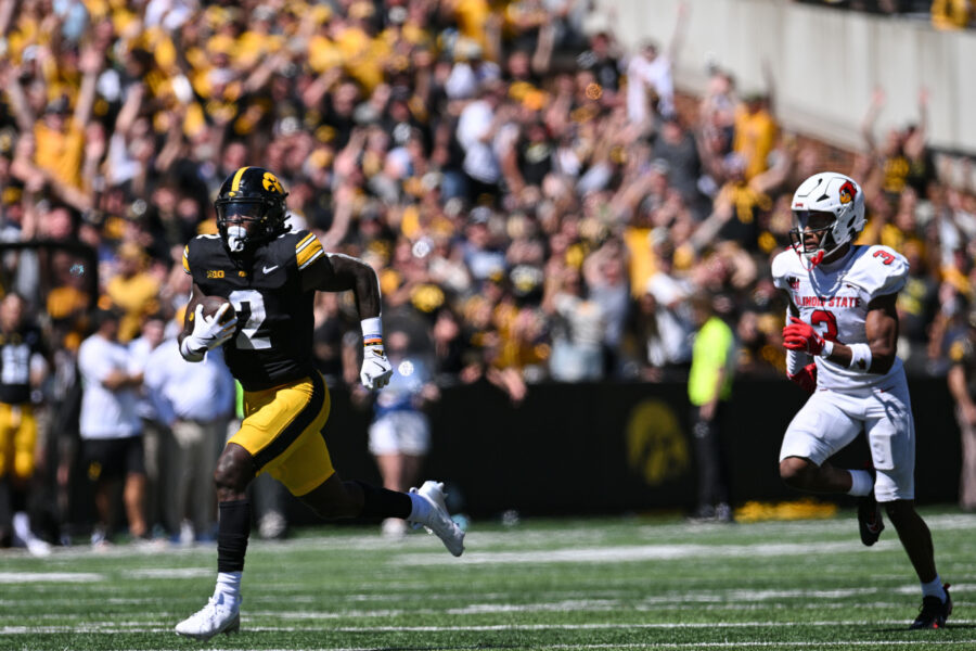 Hawkeyes' offense explodes, Iowa blanks Illinois State