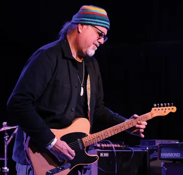 Greg Koch Live. Photo Credit: Randy Gunter.