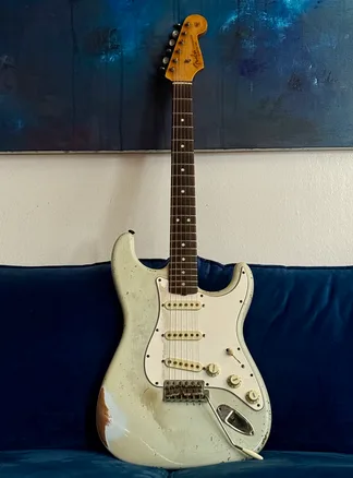 Fender Strat - John Cruz Masterbuilt.