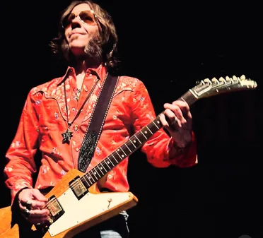 Max Explorer guitar