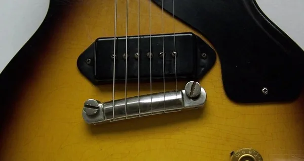 MojoAxe Wraptail on a '55 Junior