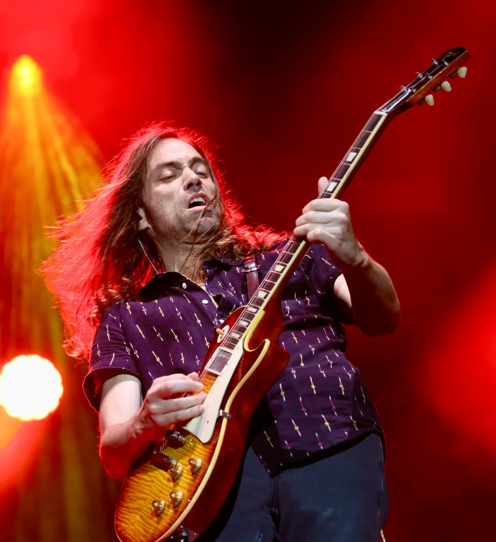 Ryan Wariner performing live