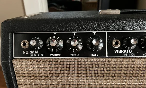 Deluxe Reverb Normal channel with gain mod