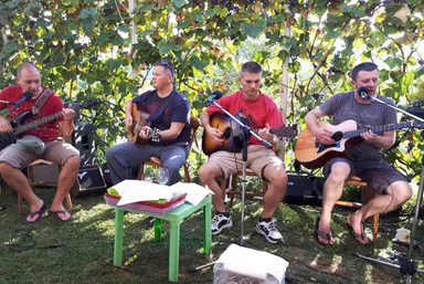 Playing for Fun with Friends