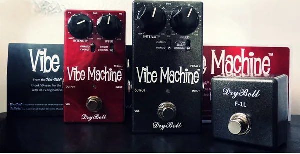 V-1 and V-2 Vibe Machine pedals with F-1L footswitch