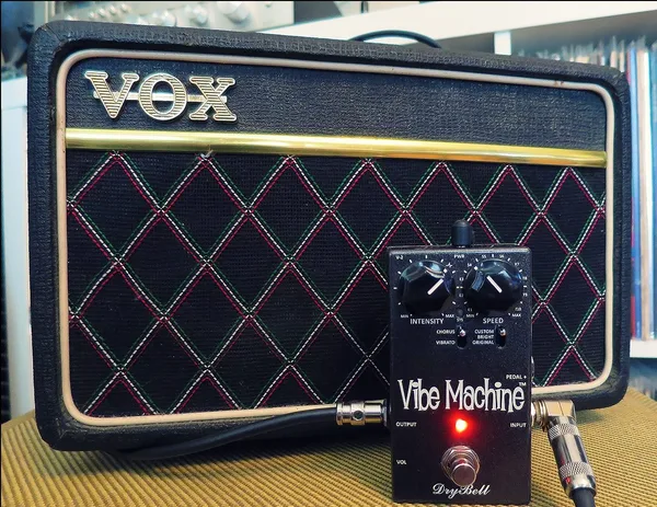 V-2 and small Vox Amp