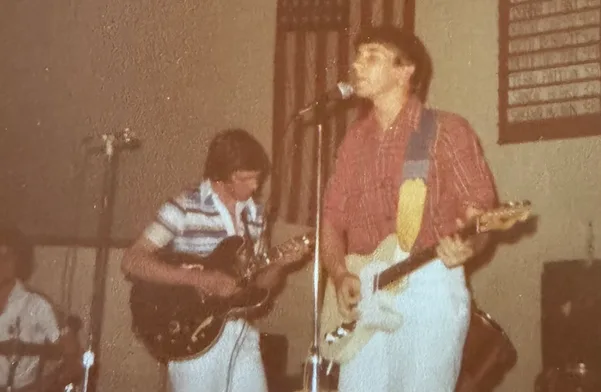 Dann playing white Tele with Gordon before White Heart