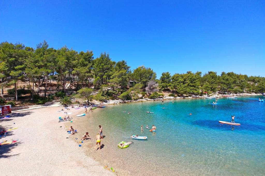 LE CAMPING DE LA PLAGE DE VIRA