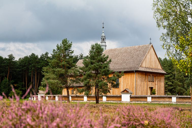 Kościół w skansenie w Kolbuszowej